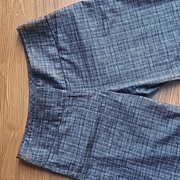 Express Design Studio Editor Black White Twill Stretch Capri Pants Womens Size 0 - Picture 3 of 14